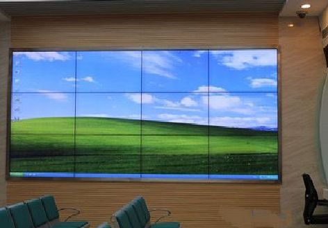 册亨液晶拼接屏的另类用法。